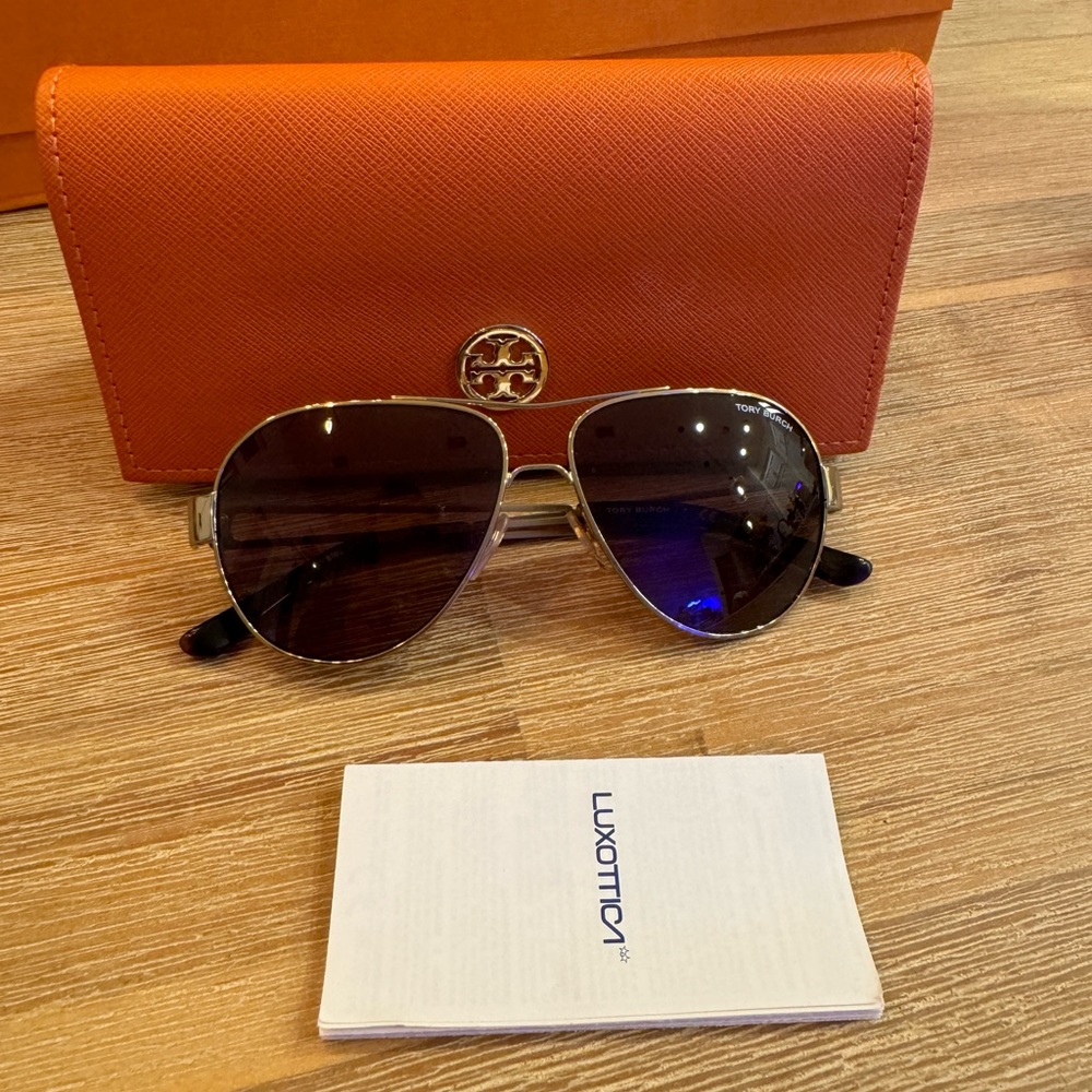 Tory Burch aviators